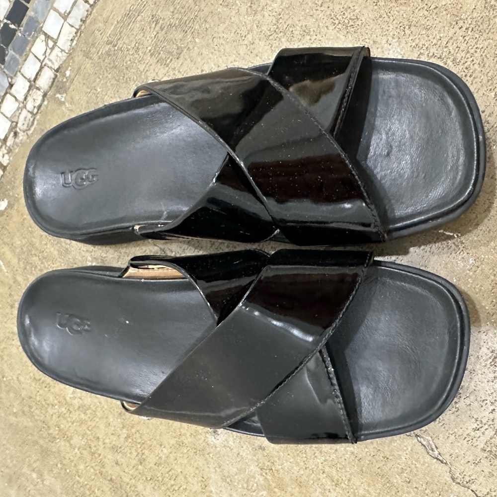 Ugg Platform Cross Band Sandal Flat Leather